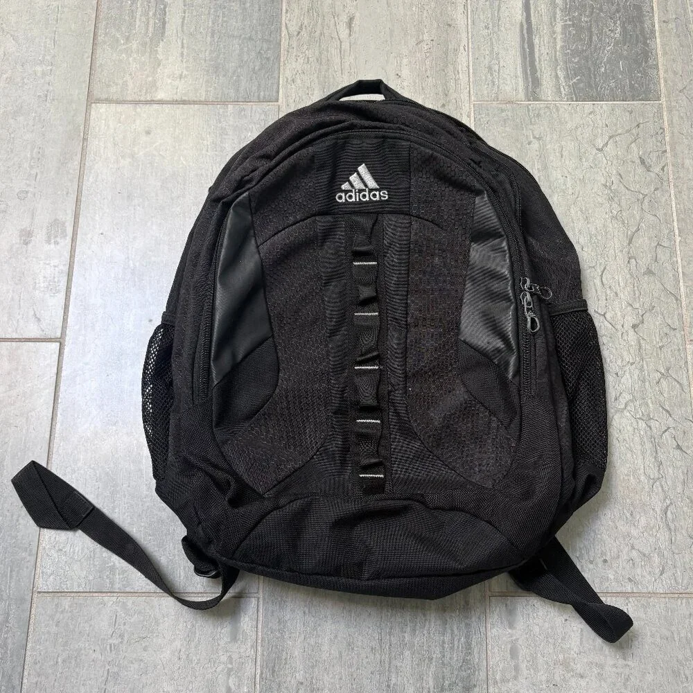 adidas backpack computer Energy School for Laptop and Travel, 24L With independent and secure compartments adidas Striker 3 Backpack -